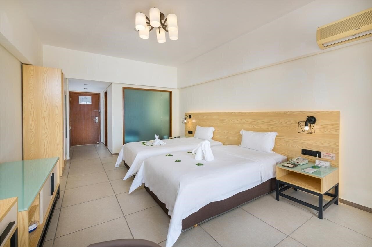 Картинка Yuhai International Resort & Suites 4*